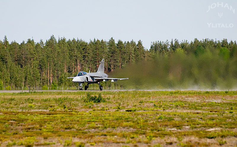 JAS-39 Gripen.jpg